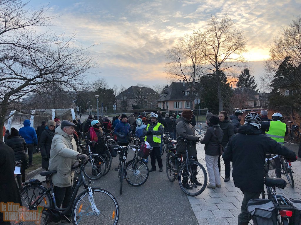 cyclistes_parlement 1