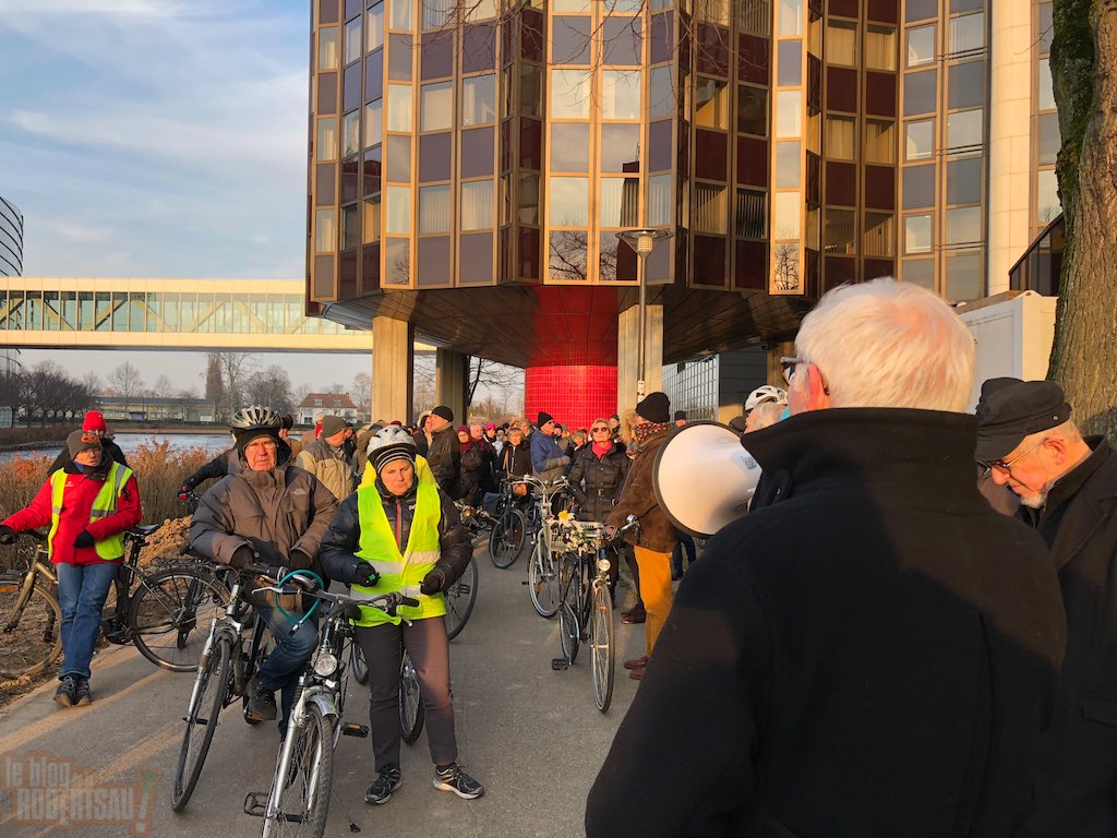 cyclistes_parlement 12