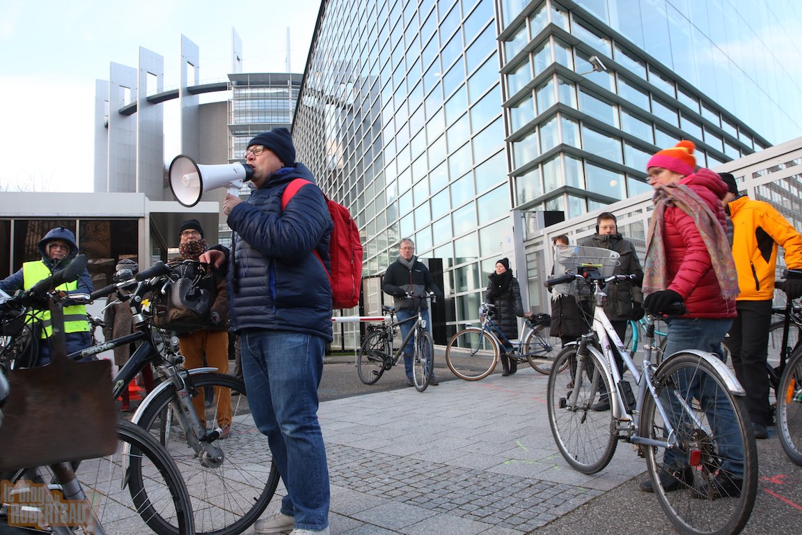 cyclistes_parlement 4