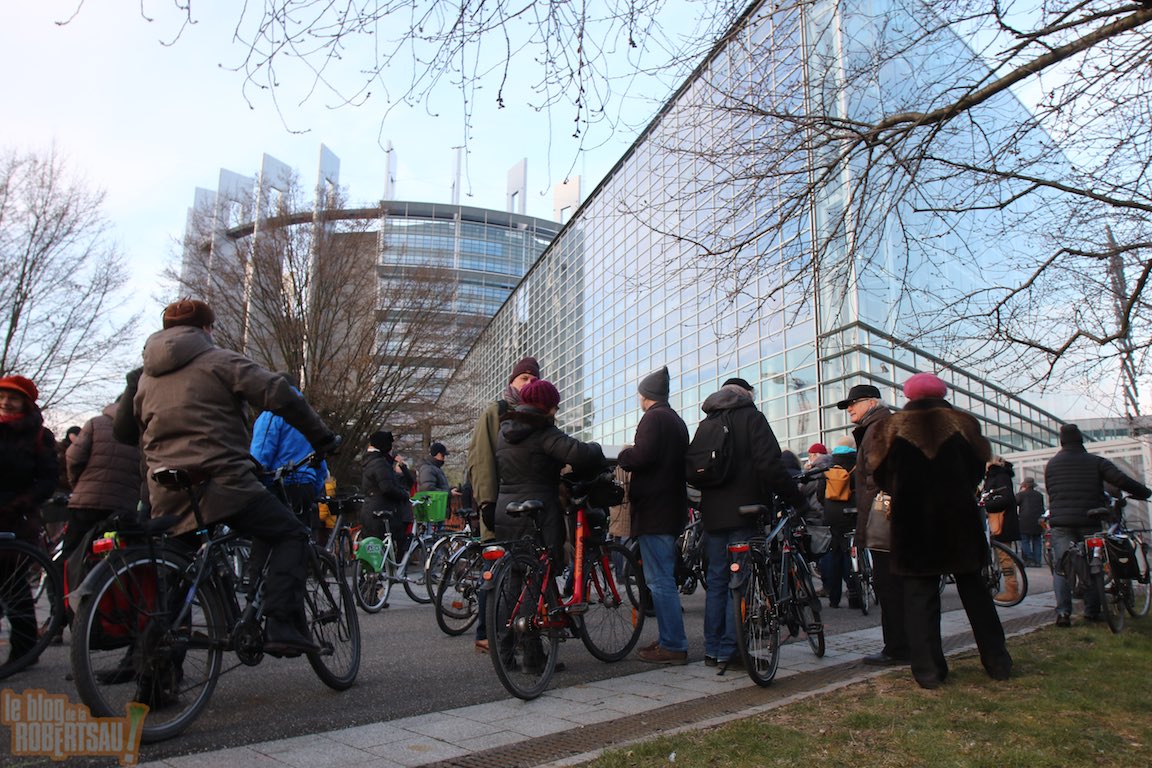 cyclistes_parlement 7