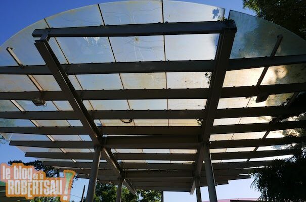 L&rsquo;état pitoyable du dôme de la station tram Boecklin