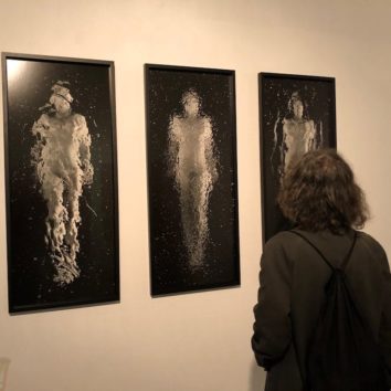 TEL QU'ELLES : la nouvelle exposition étonnante d'Apollonia