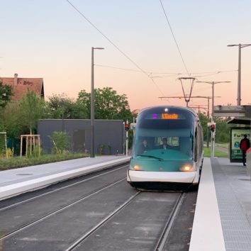 [Vidéo] On a pris le premier tram E à la Station Escale à 4h33 !