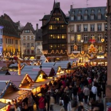 Quand un robertsauvien réveille nos souvenirs et nos émotions au marché de Noël de Strasbourg-Cathédrale