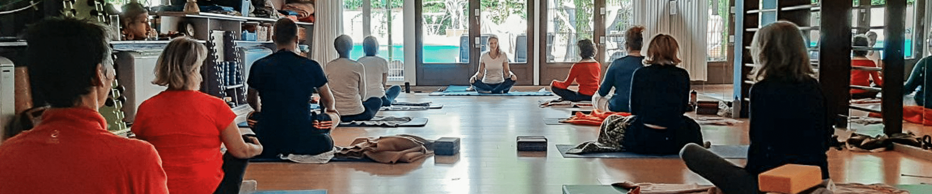 Cours de Yoga chez Nanou Beauté