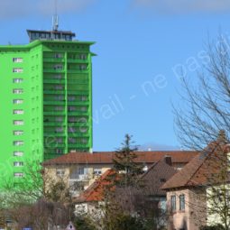 [Poisson] Habitation Moderne et la ville de Strasbourg envisagent de peindre la tour Schwab en vert