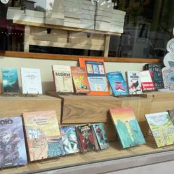 [Rencontre] Qui est Clara Renard, auteure en dédicace à la librairie La Parenthèse samedi dernier ?