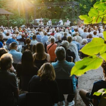 Un meeting politique en pleine zone Seveso, vraiment ?